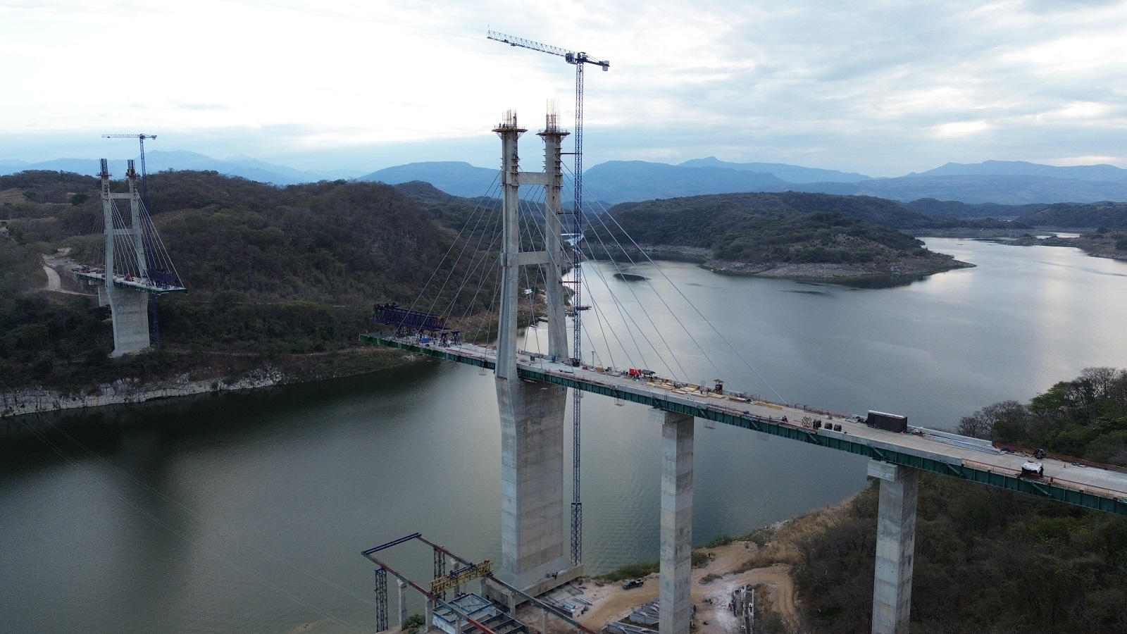 Avances de la construcción de los Puentes “La Concordia” y “Rizo de Oro” en Chiapas Revista